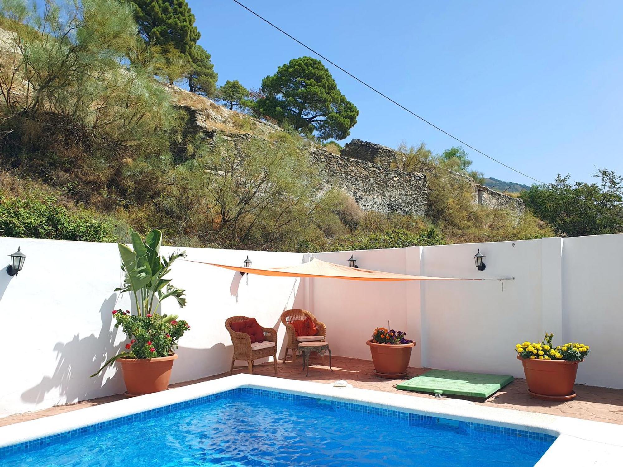 Homestay En-suite Bedroom With Private Entrance At Casa Sofija
