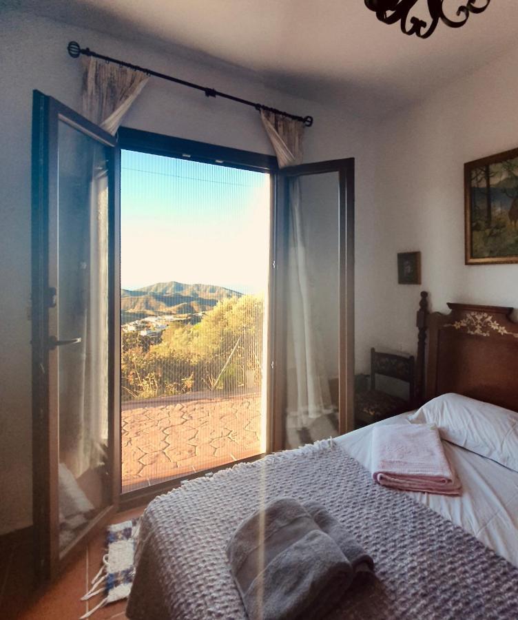 En-suite Bedroom With Private Entrance At Casa Sofija Sedella